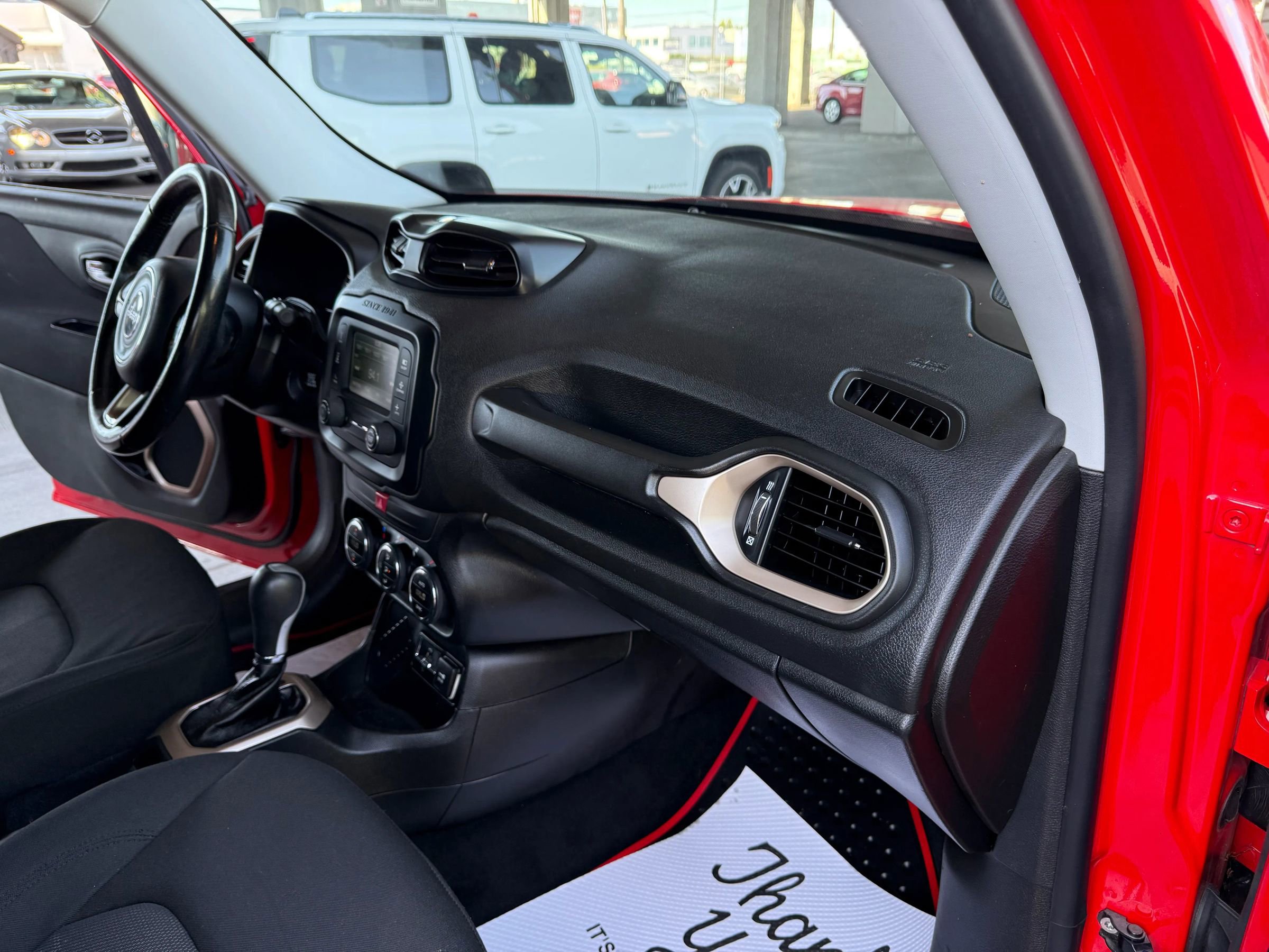 Used 2016 Jeep Renegade Latitude w/ Popular Equipment Group image 23