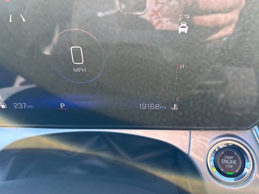 Used 2025 Chevrolet Trax LT w/ LT Convenience Package image 19