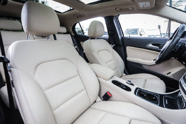 Used 2019 Mercedes-Benz GLA 250 4MATIC w/ Premium Package image 59
