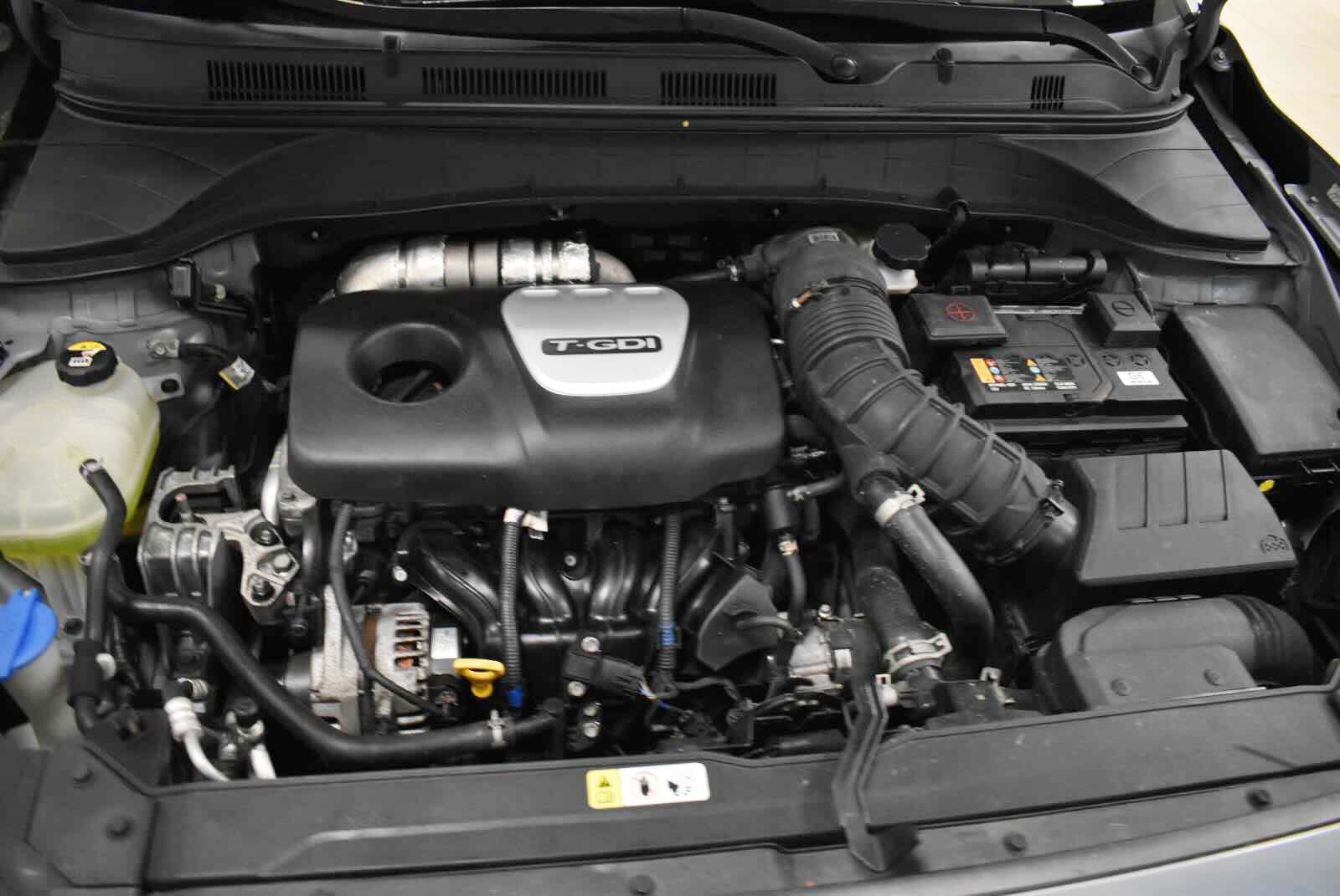 Used 2019 Hyundai Kona Limited AWD/4WD image 32