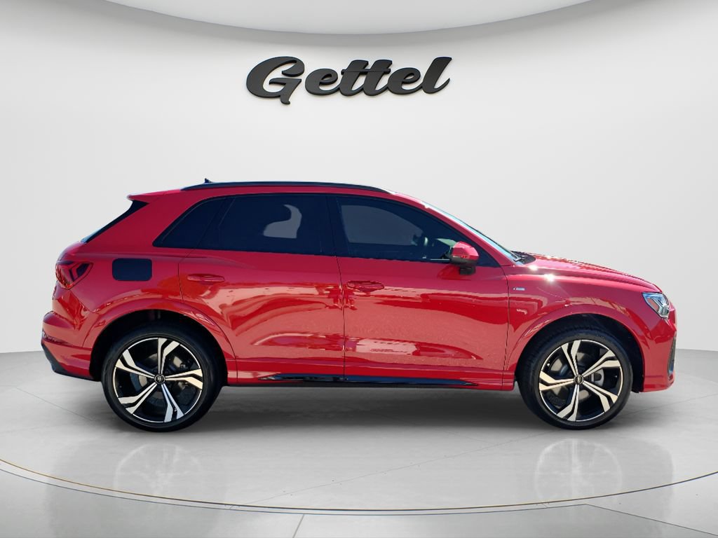 Used 2024 Audi Q3 2.0T Premium Plus w/ Premium Plus Package AWD/4WD image 4