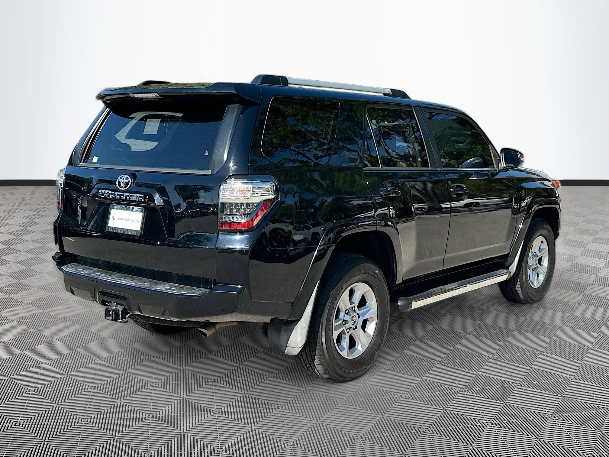 Used 2020 Toyota 4Runner SR5 image 7