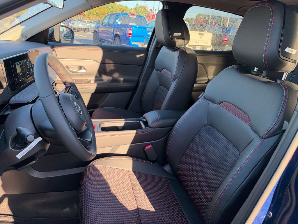 New 2027 Nissan Kicks SR w/ SR Premium Package AWD/4WD image 13