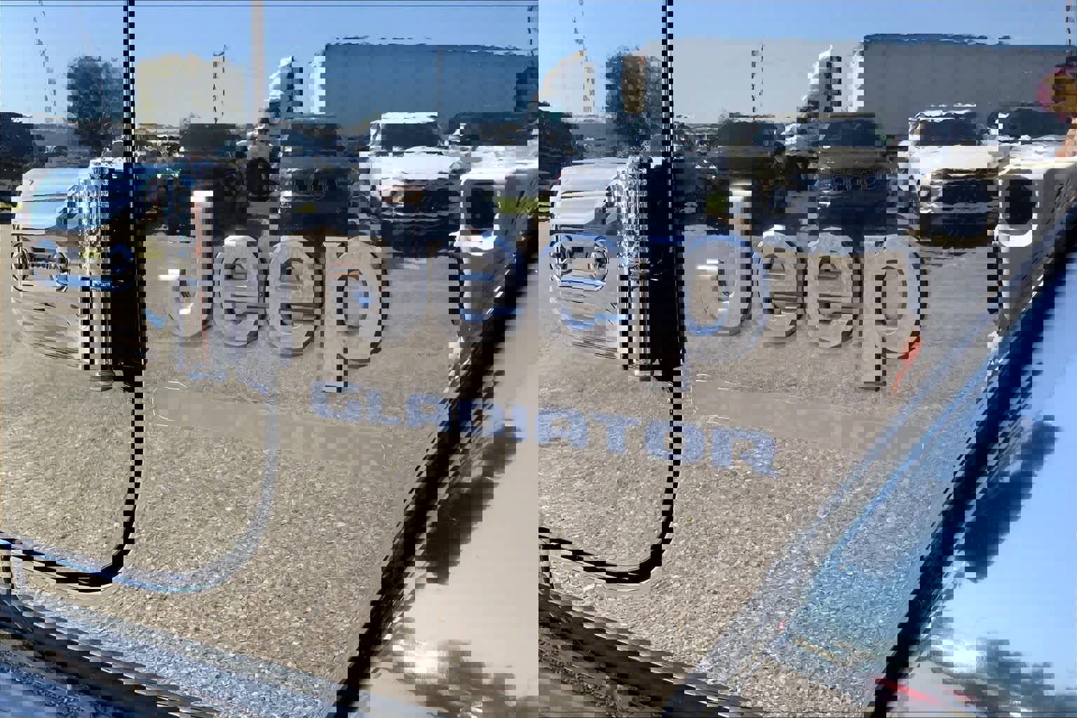 Used 2022 Jeep Gladiator Sport image 10