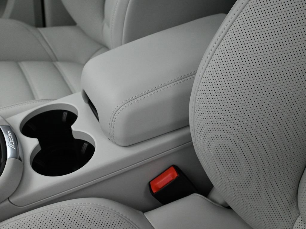 New 2025 Porsche Macan Turbo image 21