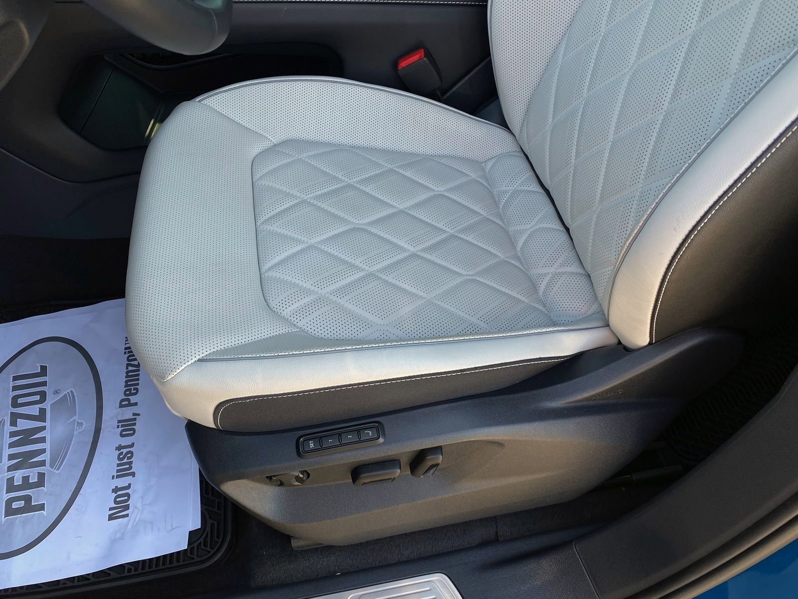 Used 2025 Volkswagen Atlas Cross Sport SEL Premium R-Line image 11