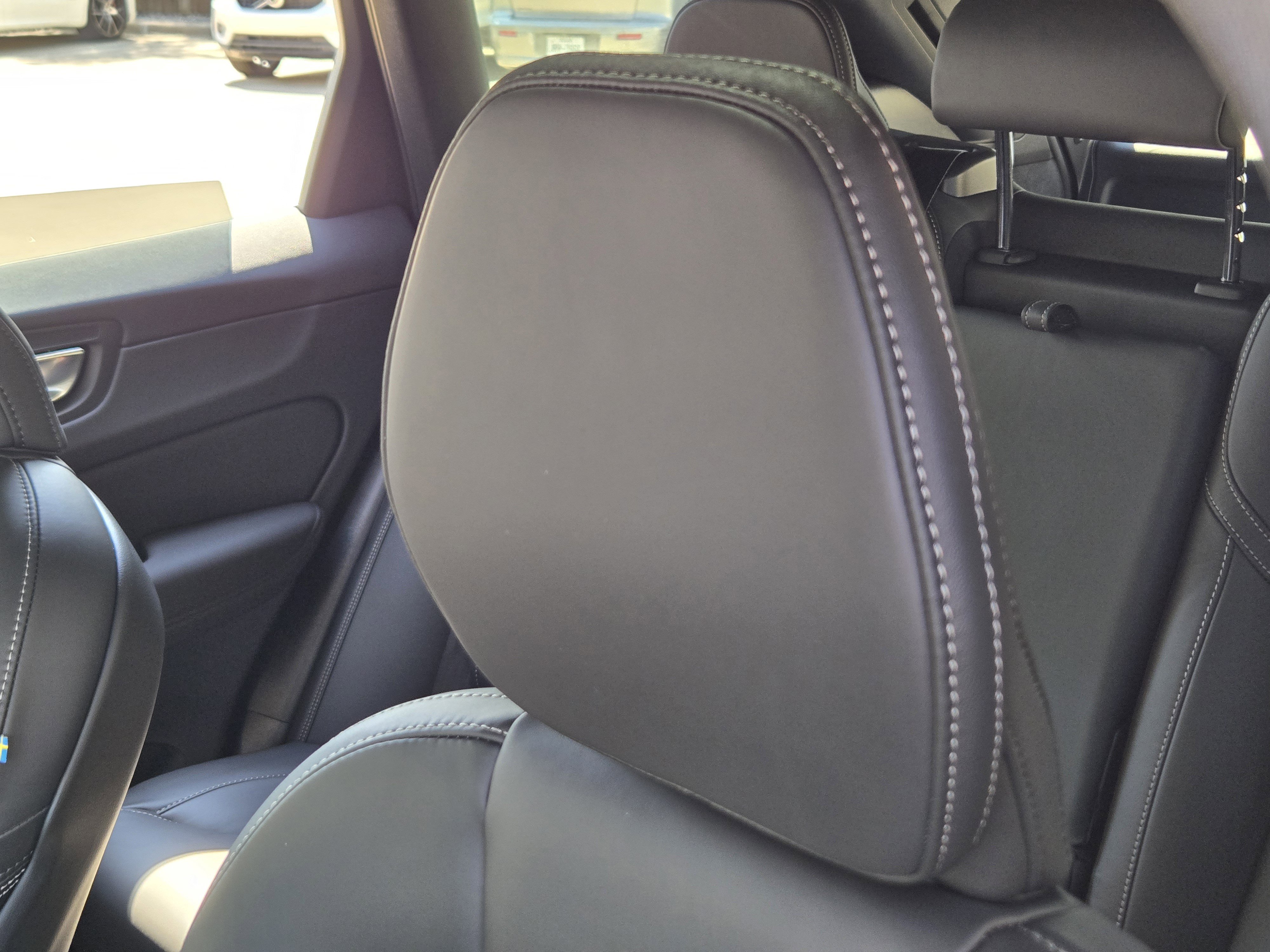 New 2026 Volvo XC60 T8 Ultra w/ Protection Package Premier image 17