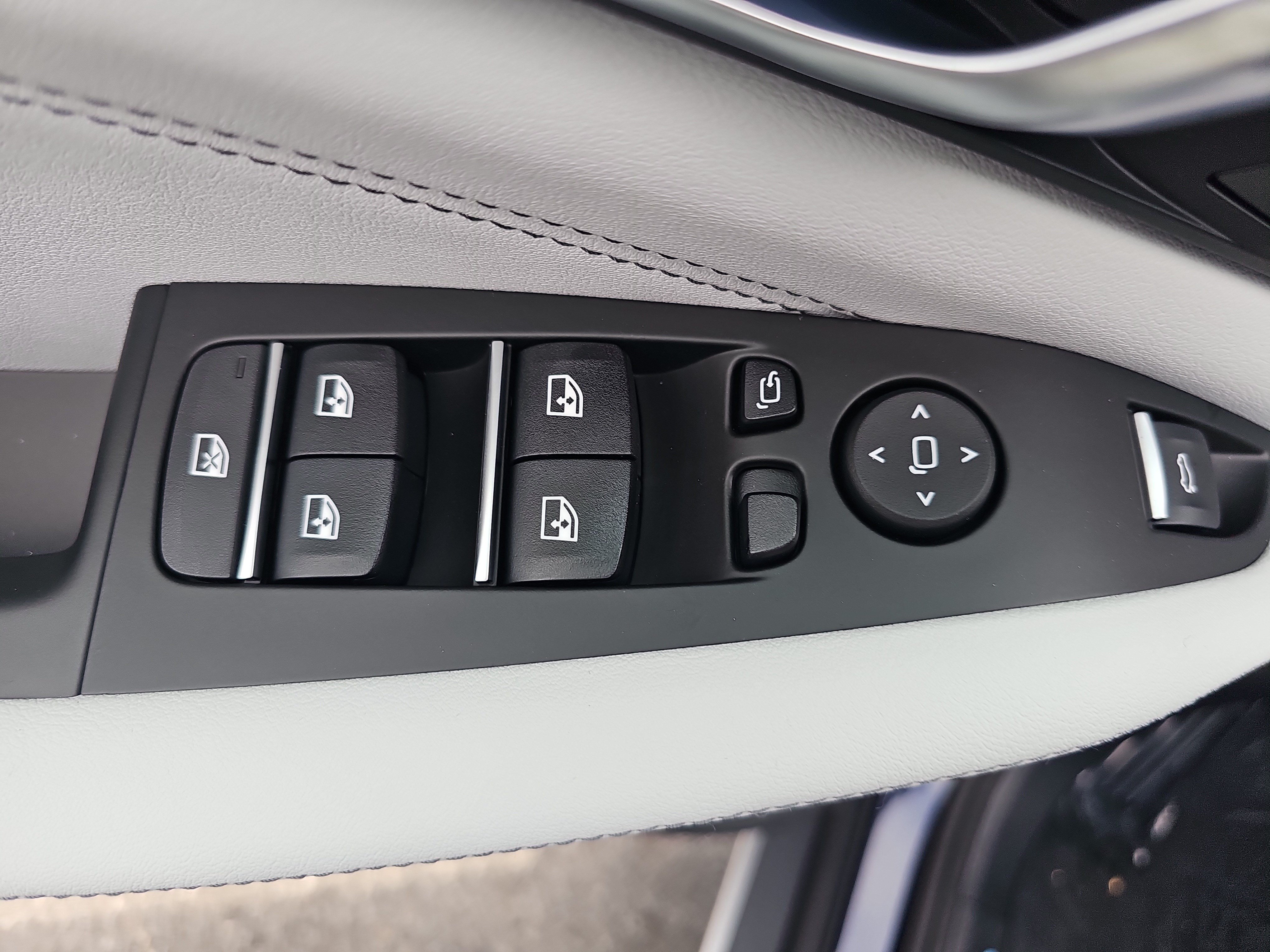 New 2026 BMW X5 xDrive50e AWD/4WD image 28