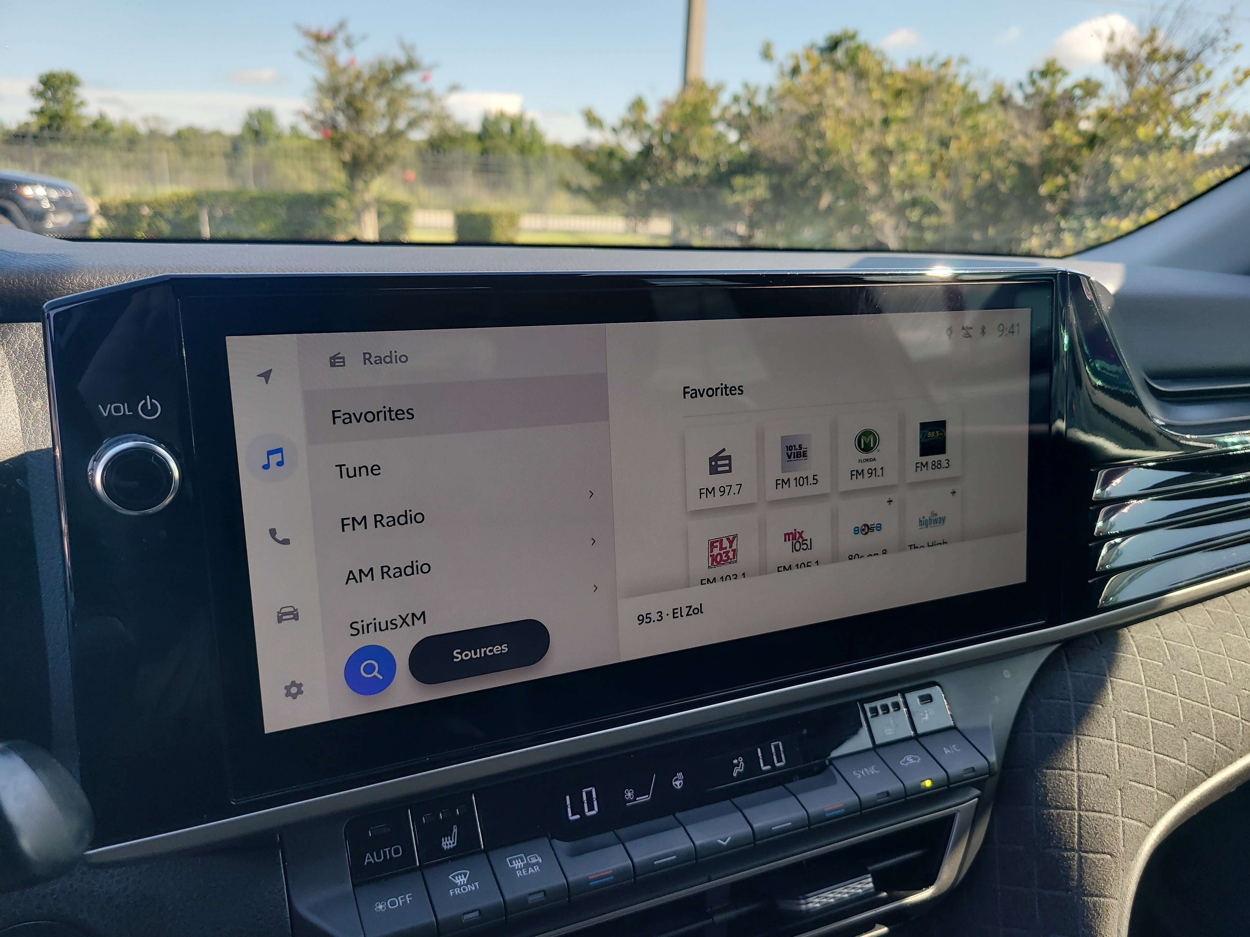 Used 2025 Toyota Camry XLE FWD image 21