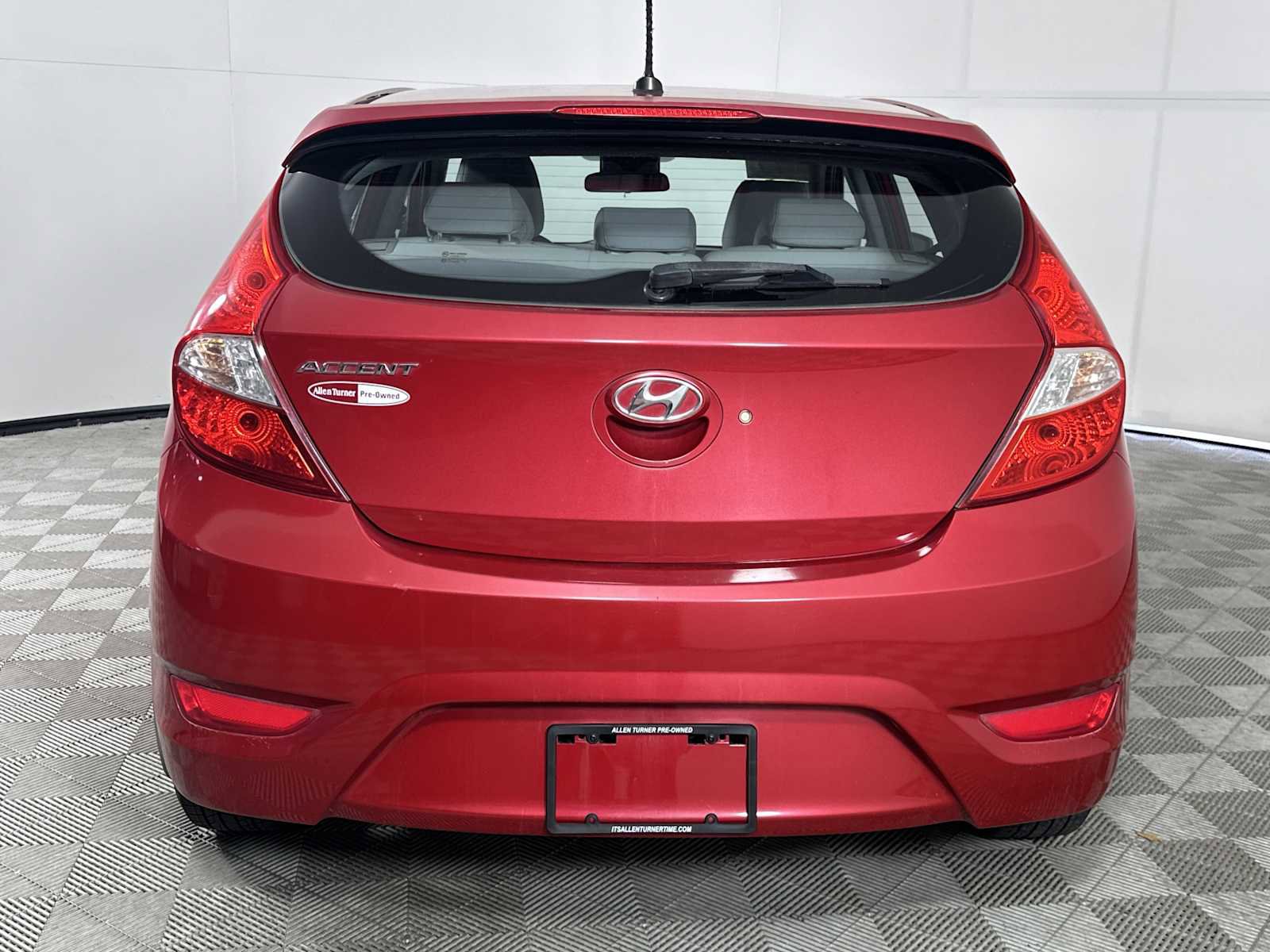 Used 2014 Hyundai Accent SE FWD image 12