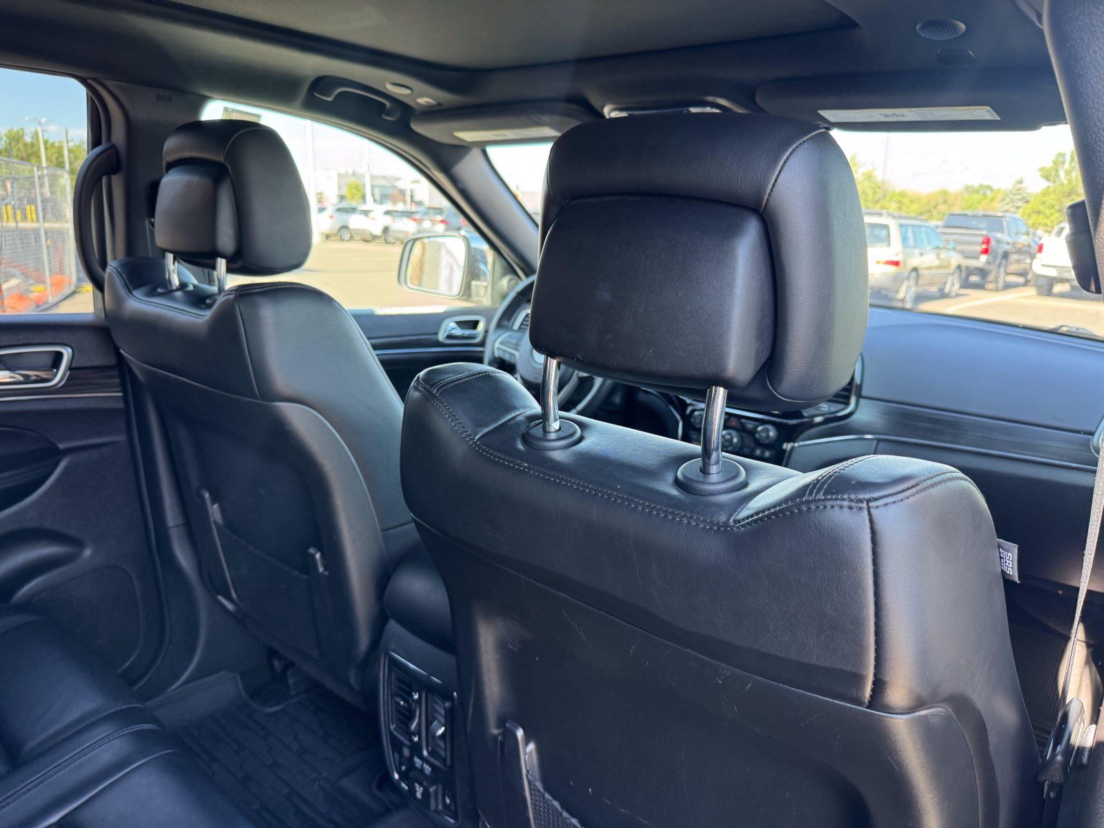 Used 2019 Jeep Grand Cherokee Limited w/ Luxury Group II AWD/4WD image 27