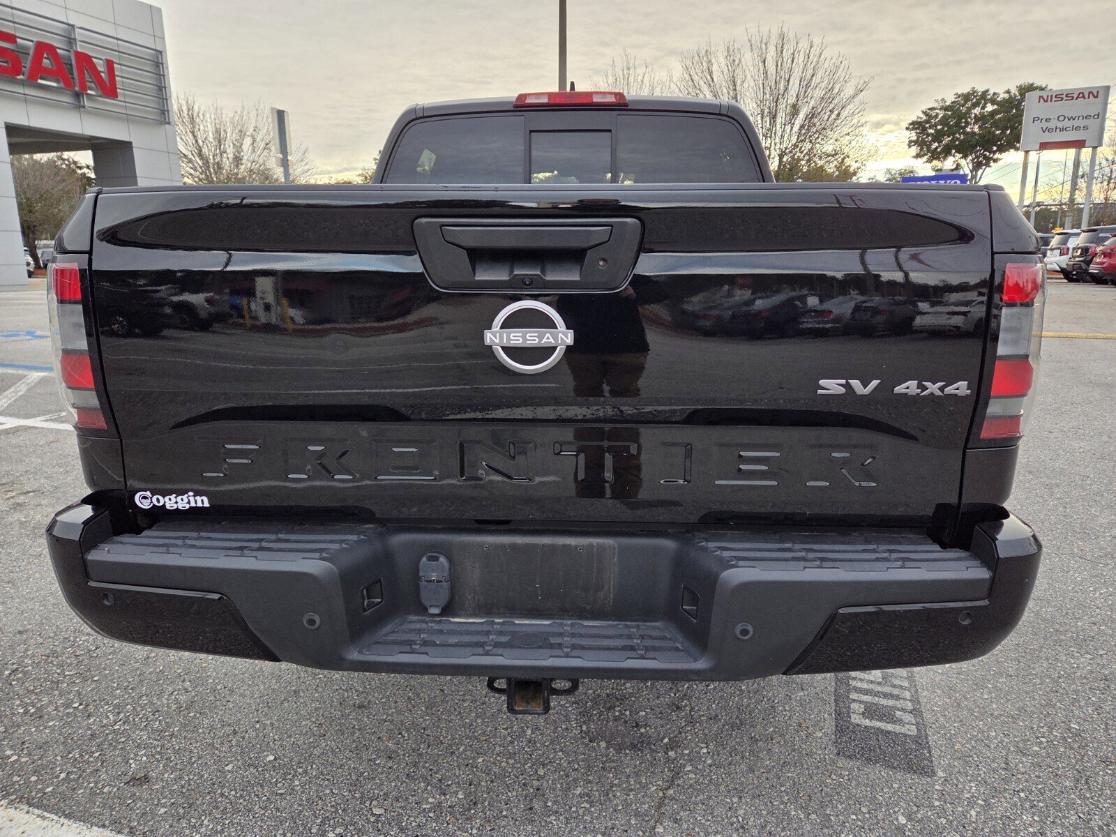 Used 2022 Nissan Frontier SV w/ SV Premium Package image 5