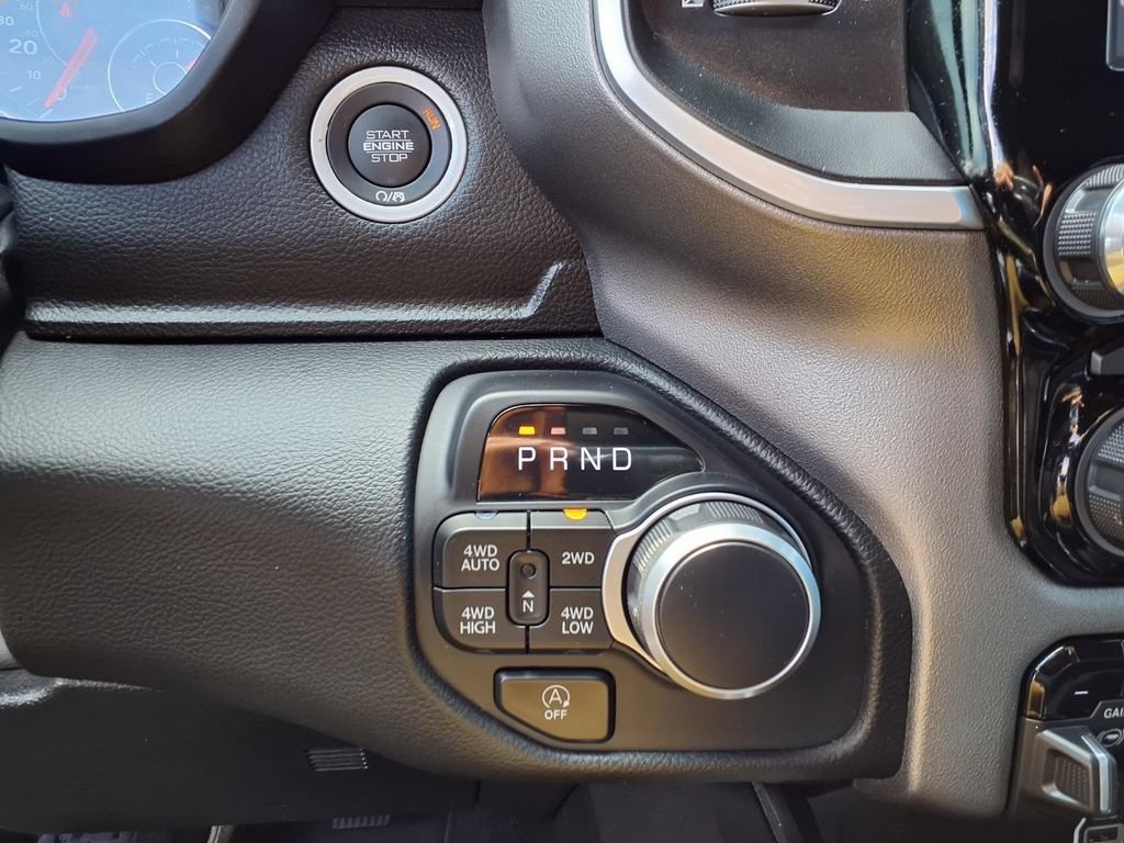 Used 2025 RAM 1500 Big Horn AWD/4WD image 8
