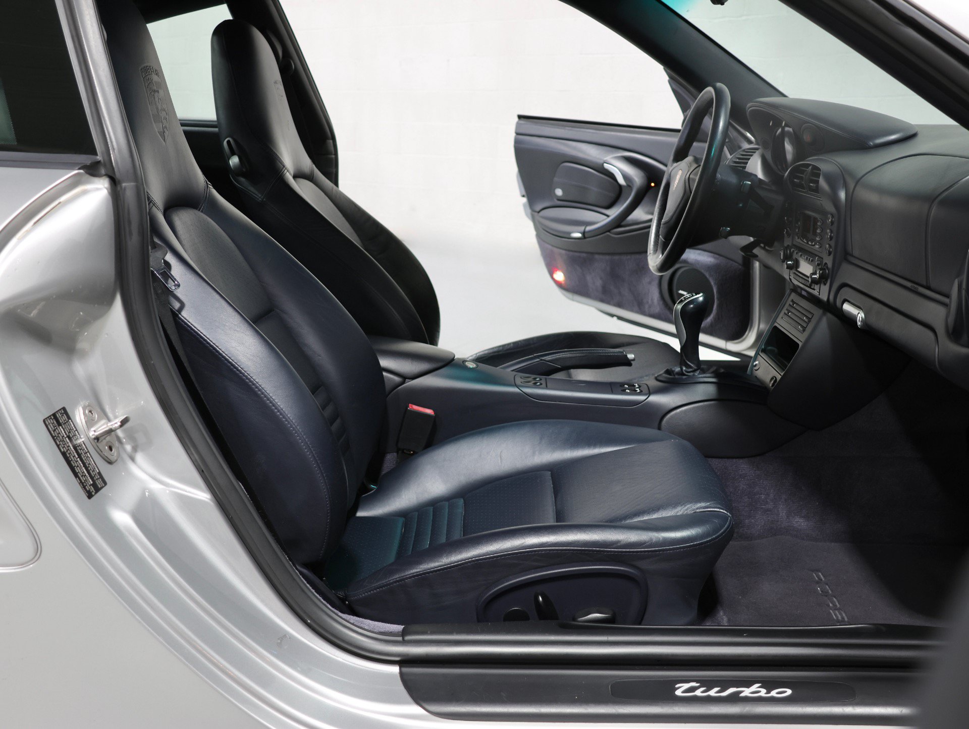 Used 2002 Porsche 911 Turbo AWD/4WD image 40