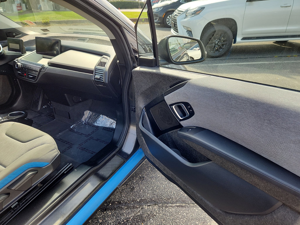 Used 2016 BMW i3 w/ Range Extender RWD image 10