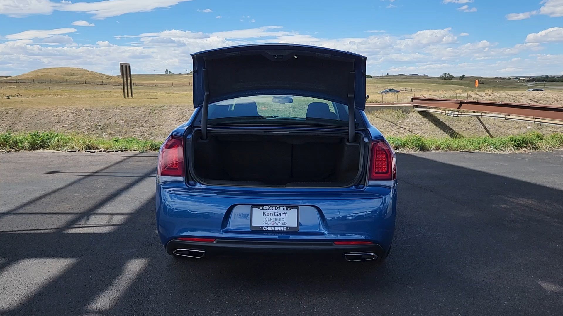 Used 2022 Chrysler 300 Touring w/ Sport Appearance Package AWD/4WD image 18