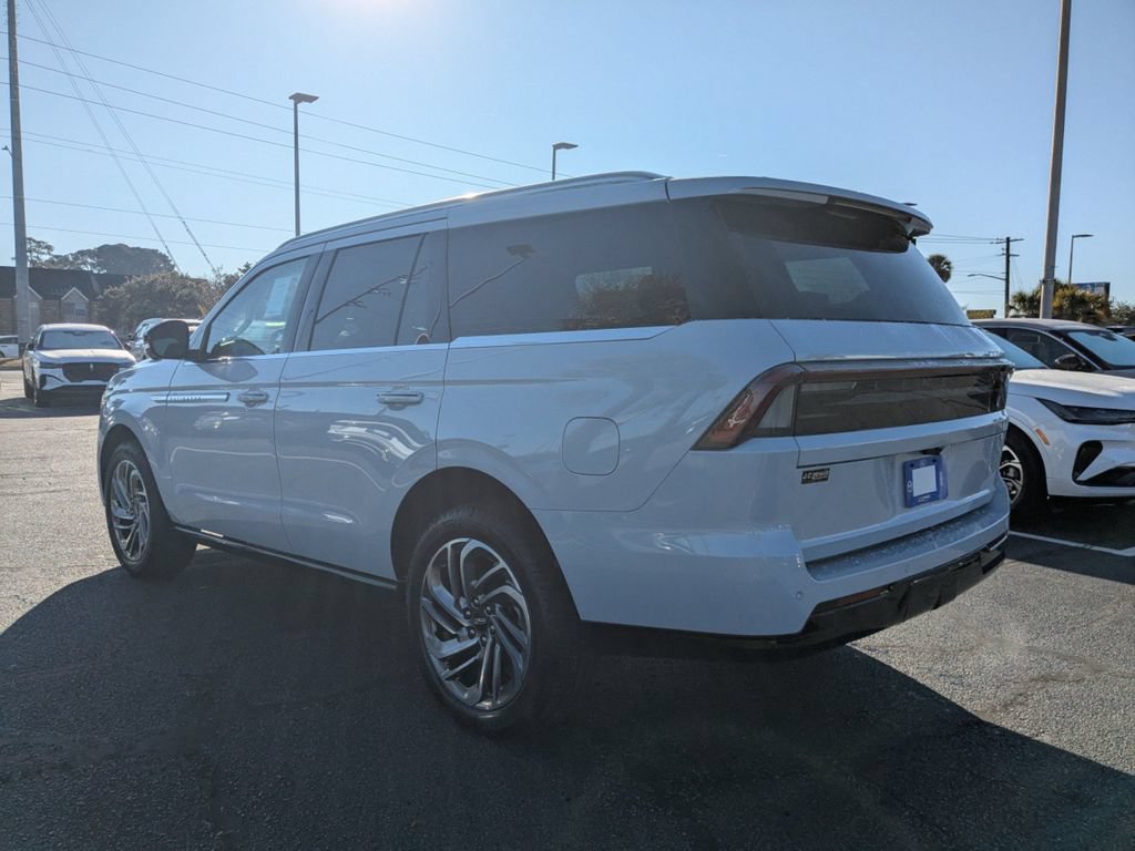 New 2026 Lincoln Navigator Reserve AWD/4WD image 6
