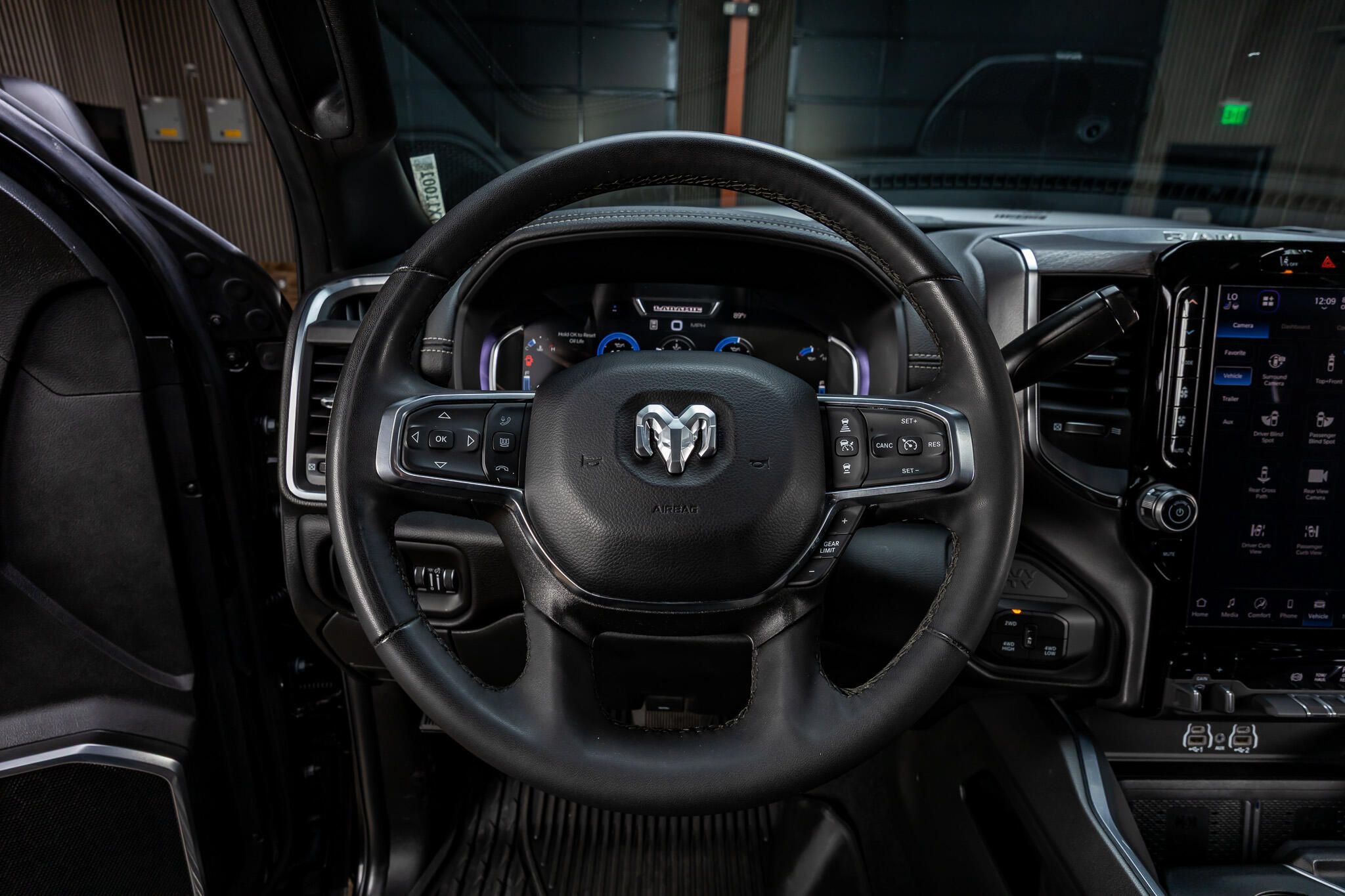 Used 2025 RAM 2500 Laramie w/ Night Edition AWD/4WD image 18
