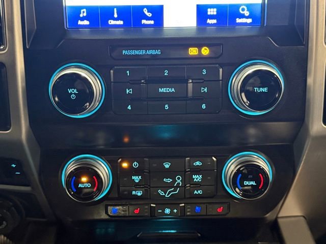 Used 2020 Ford F250 Platinum w/ FX4 Off-Road Package image 32