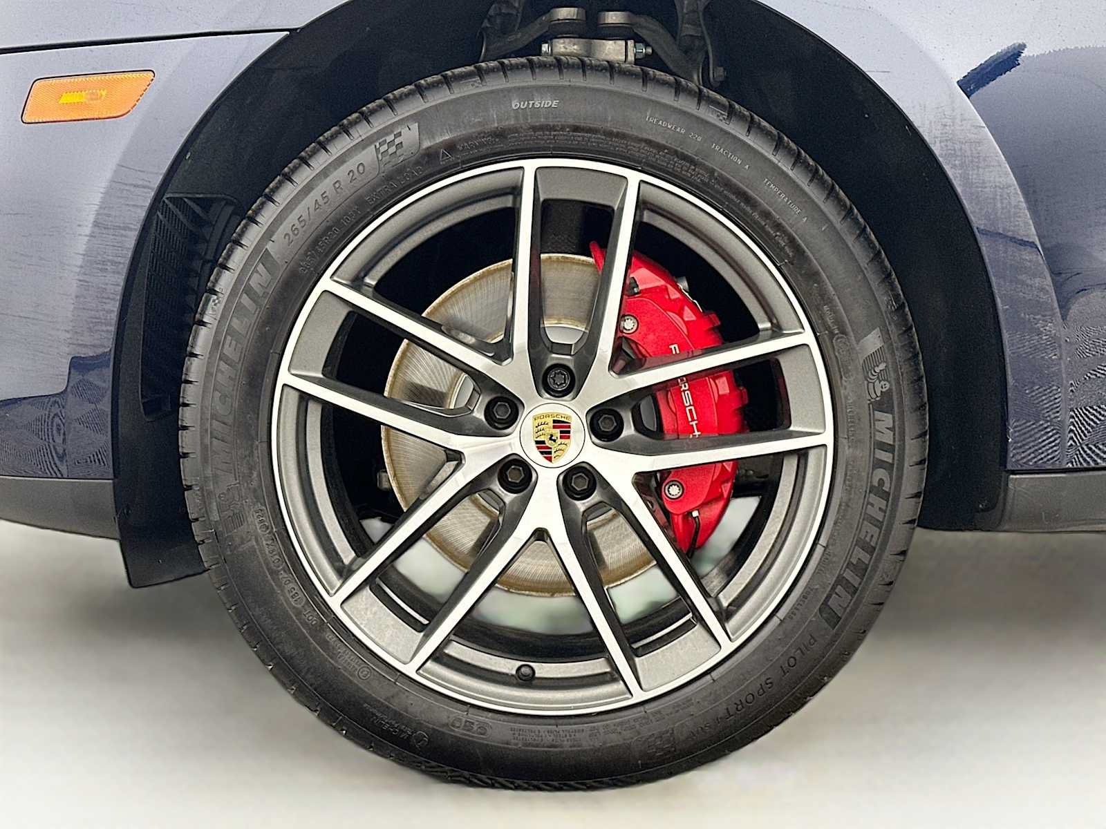 Certified 2023 Porsche Macan S AWD/4WD image 32
