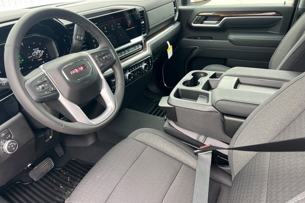 New 2026 GMC Sierra 2500 SLE w/ SLE Value Package; image 7