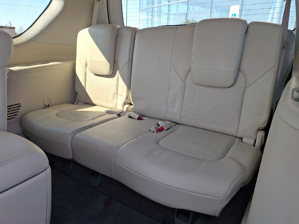 Used 2017 INFINITI QX80 4WD w/ Driver Assistance Package image 11