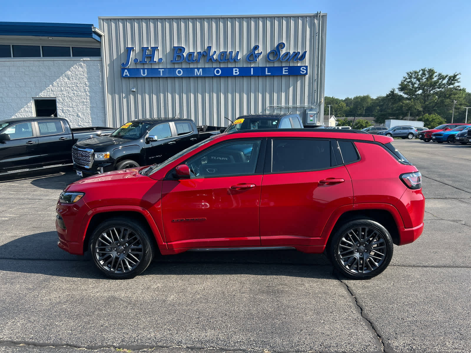 Used 2022 Jeep Compass Limited w/ (RED) Package image 6
