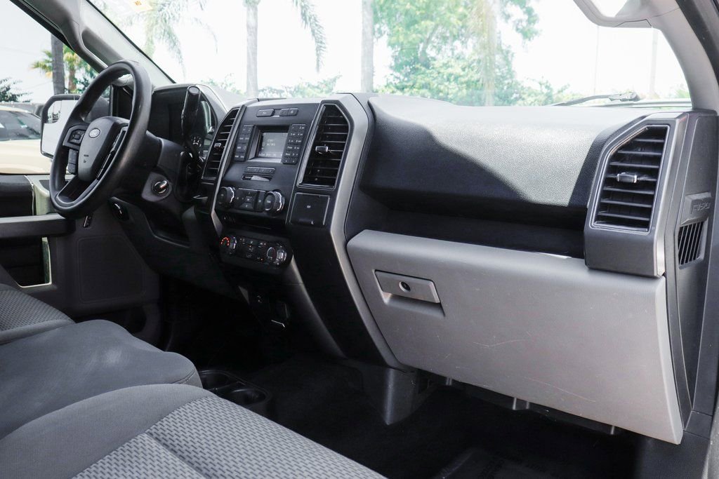 Used 2017 Ford F150 XLT image 34