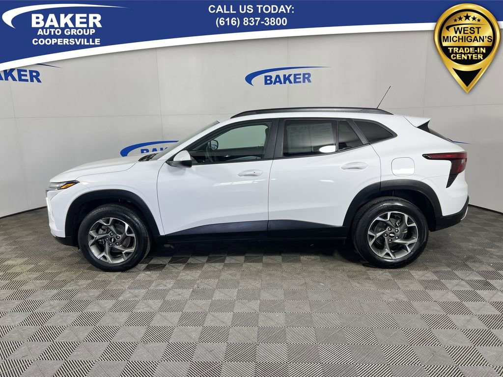 Certified 2024 Chevrolet Trax LT w/ Driver Confidence Package image 6