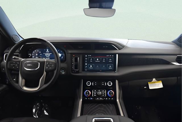 Used 2024 GMC Yukon Denali w/ Denali Reserve Package image 5