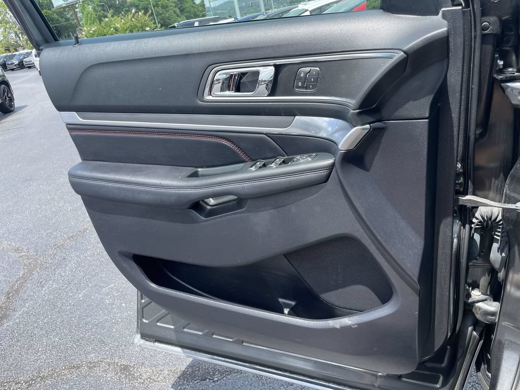 Used 2019 Ford Explorer Sport w/ Equipment Group 401A AWD/4WD image 21