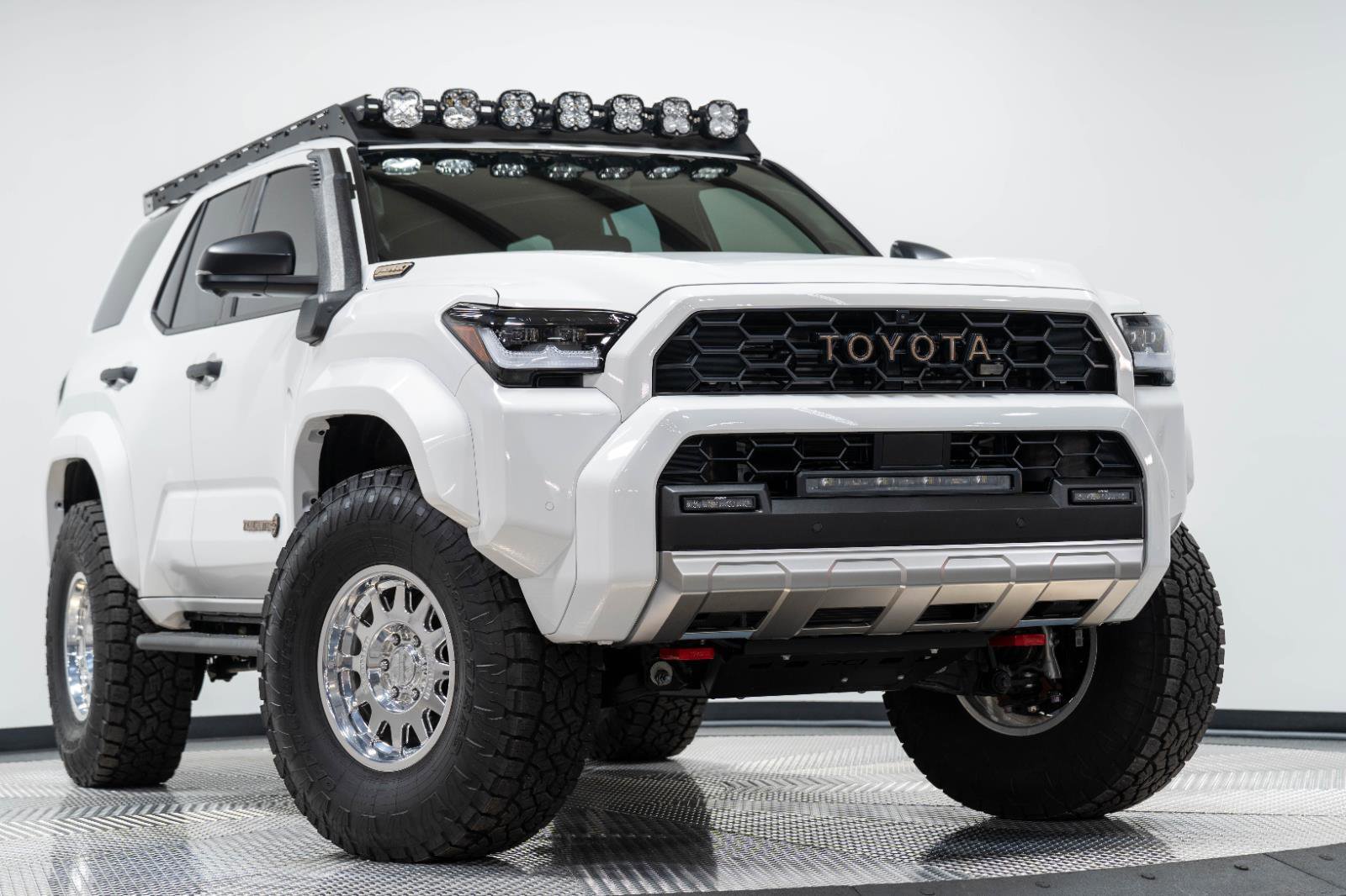 Used 2025 Toyota 4Runner Trailhunter image 30