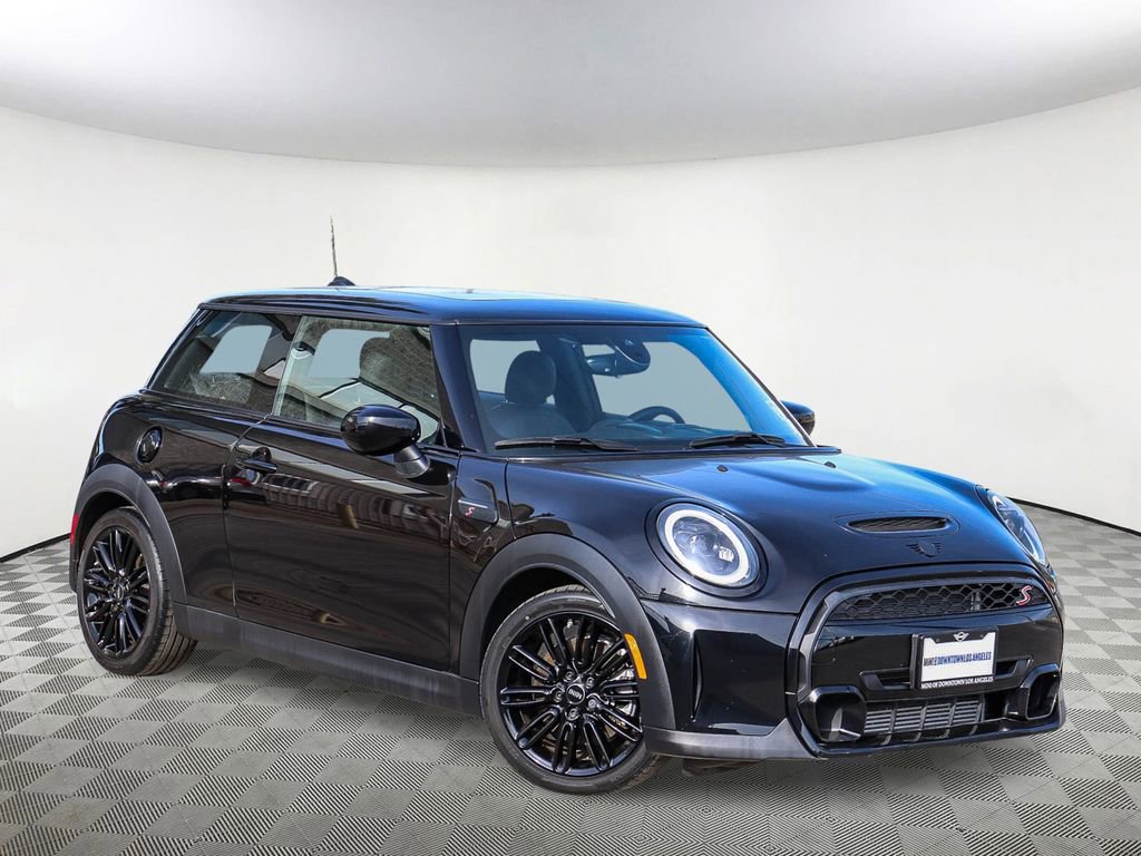 Used 2022 MINI Cooper S image 1
