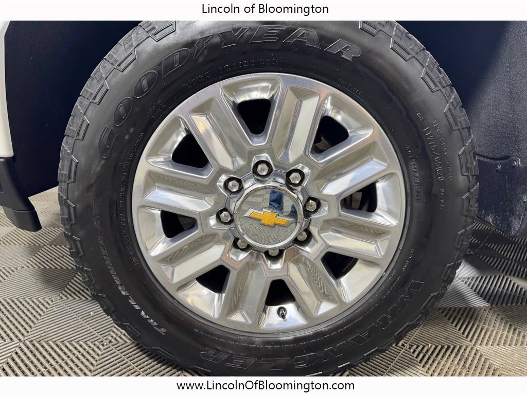 Used 2024 Chevrolet Silverado 2500 High Country w/ Technology Package AWD/4WD image 23