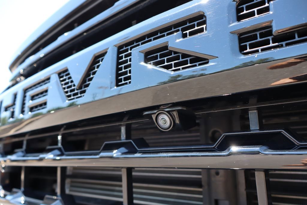 Used 2021 Chevrolet Silverado 2500 LTZ w/ LTZ Plus Package image 9