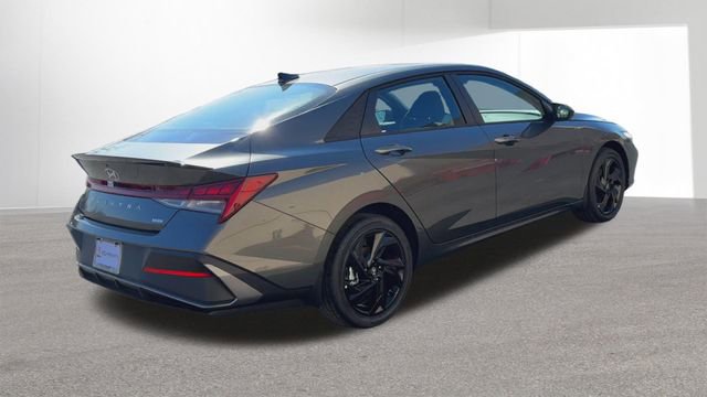 New 2026 Hyundai Elantra Sport image 9