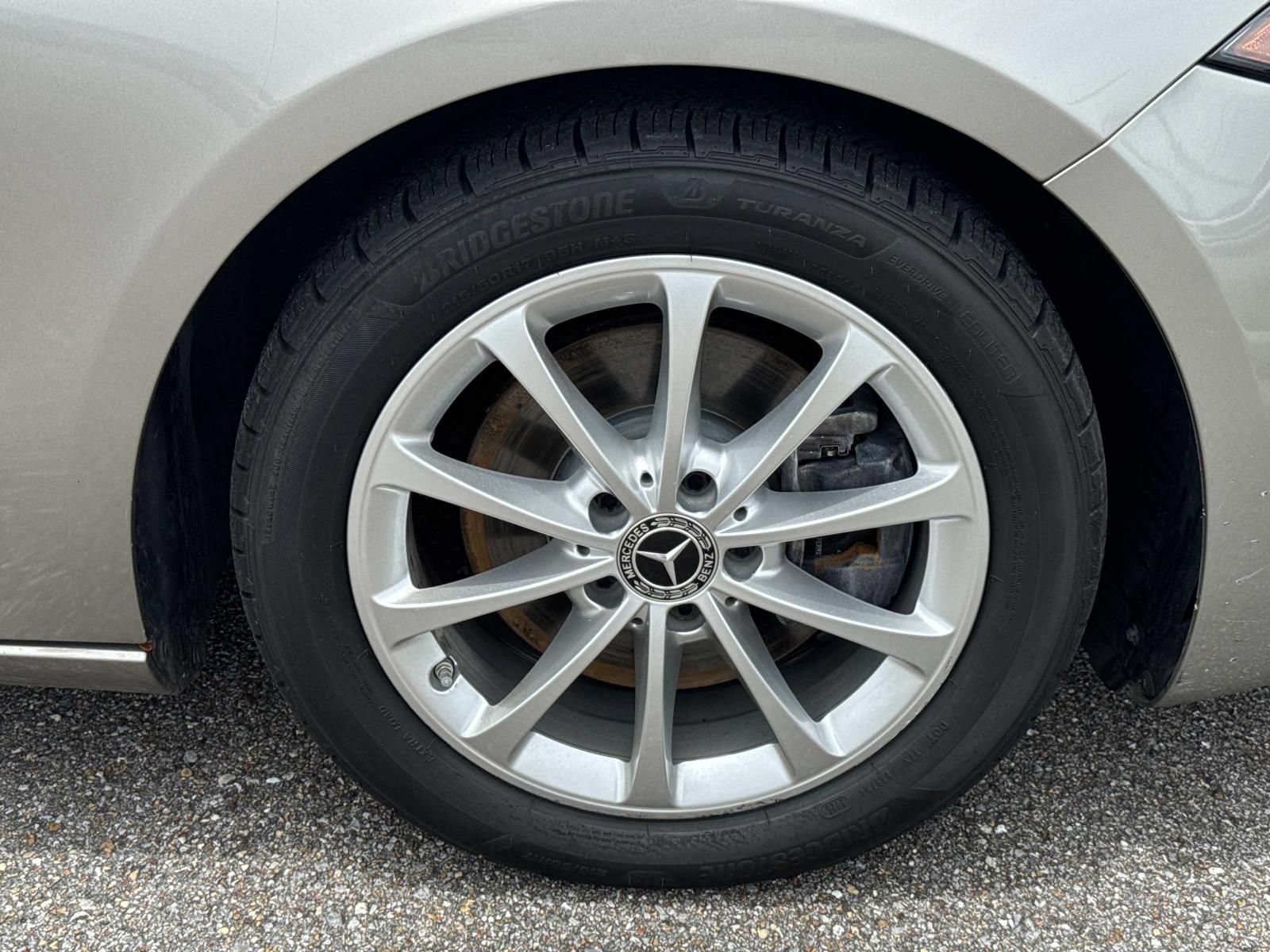 Used 2020 Mercedes-Benz A 220 image 4