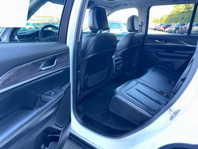 Used 2024 Jeep Grand Cherokee Limited AWD/4WD image 28
