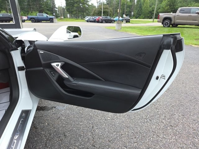 Used 2018 Chevrolet Corvette Stingray Coupe w/ 1LT RWD image 41