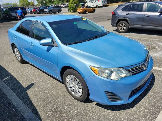 Used 2012 Toyota Camry FWD image 3