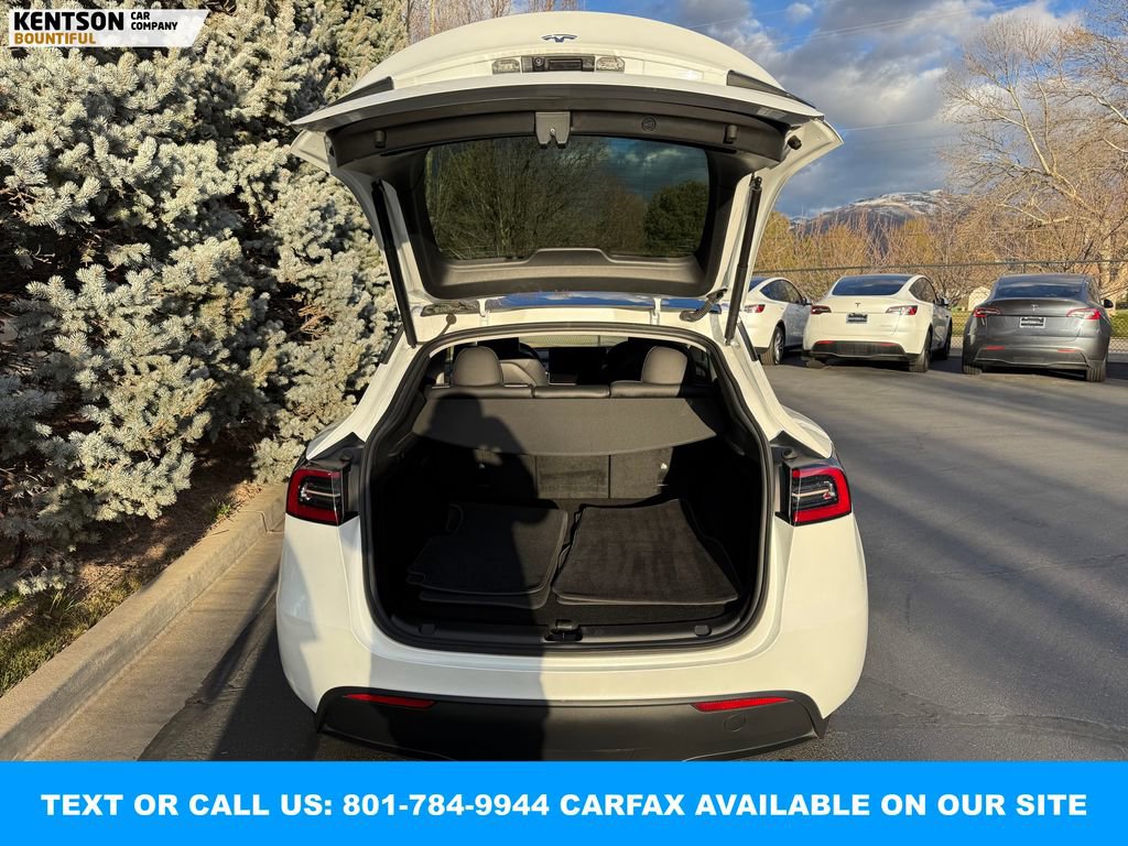 Used 2023 Tesla Model Y Long Range image 32