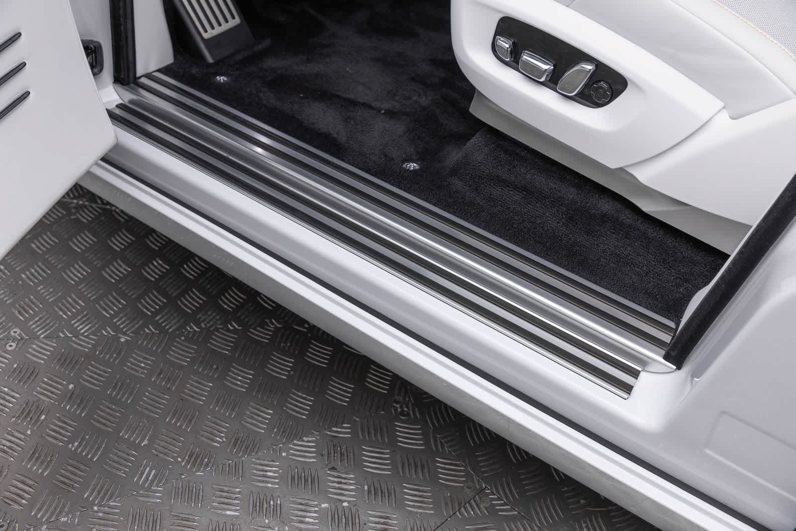 New 2027 Rolls-Royce Phantom Sedan RWD image 29