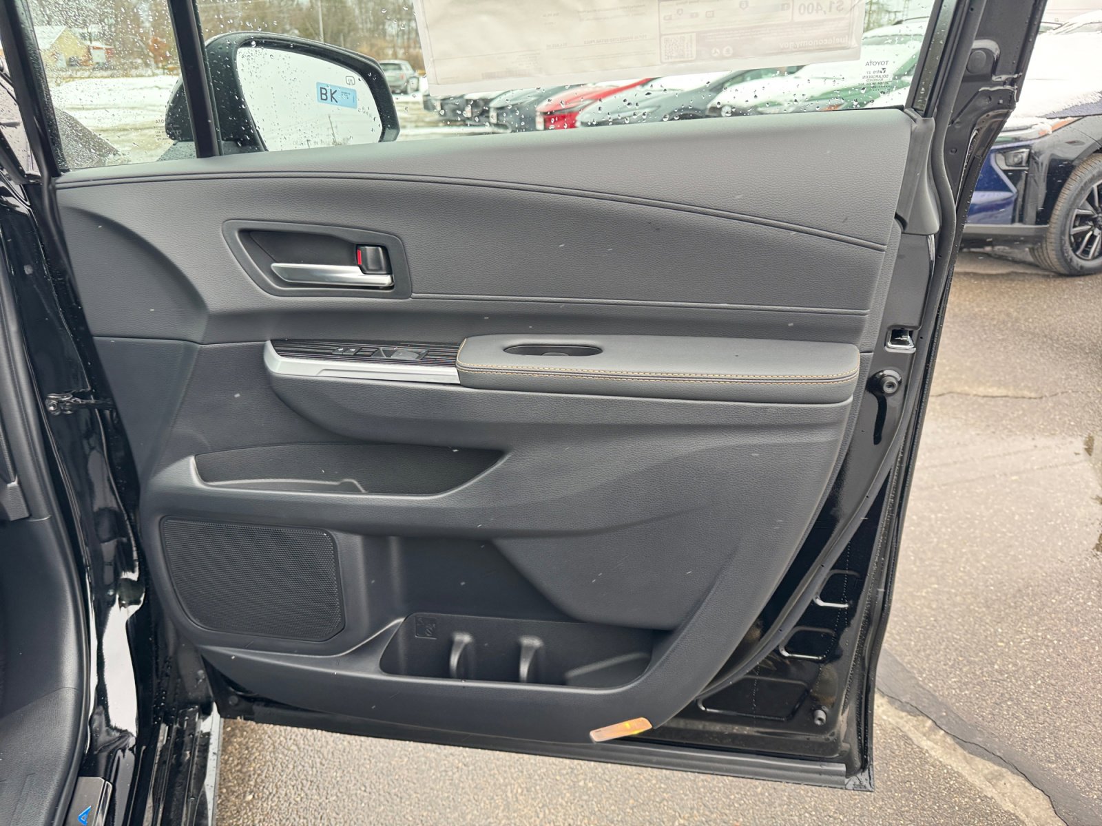 New 2026 Toyota Sienna XLE Woodland Edition image 28