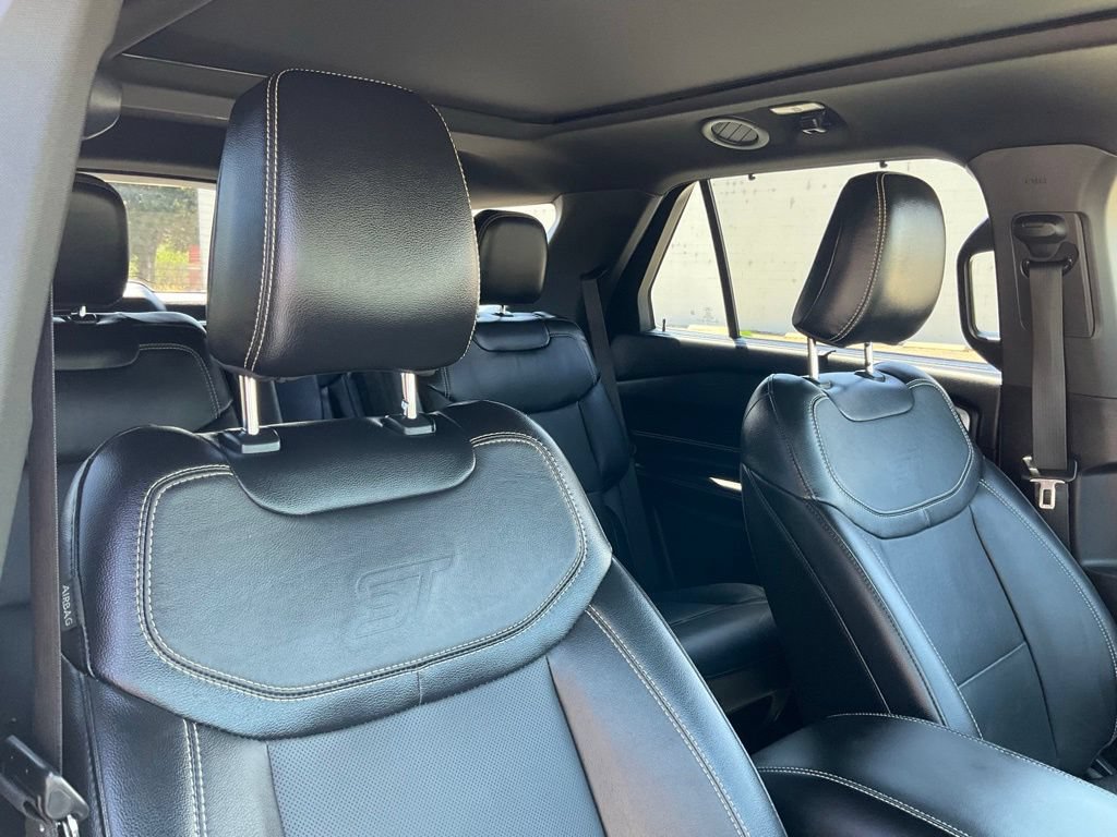 Used 2022 Ford Explorer ST w/ Equipment Group 401A AWD/4WD image 38