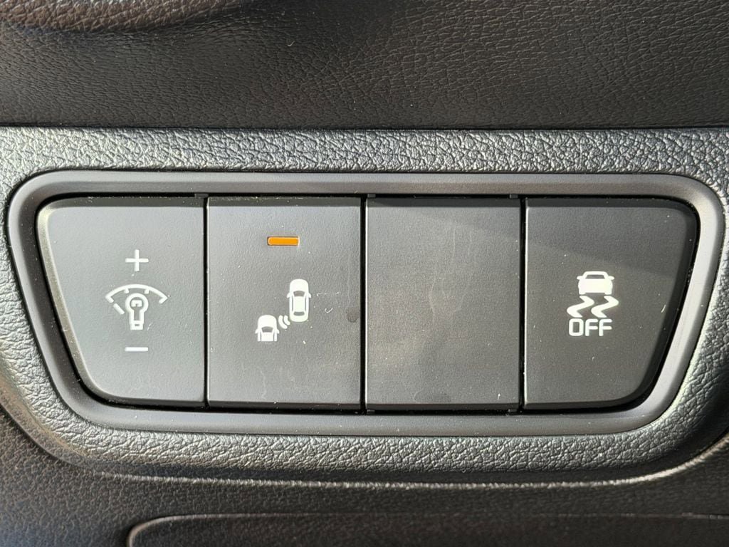 Used 2023 Kia Forte GT-Line w/ GT-Line Premium Package FWD image 25