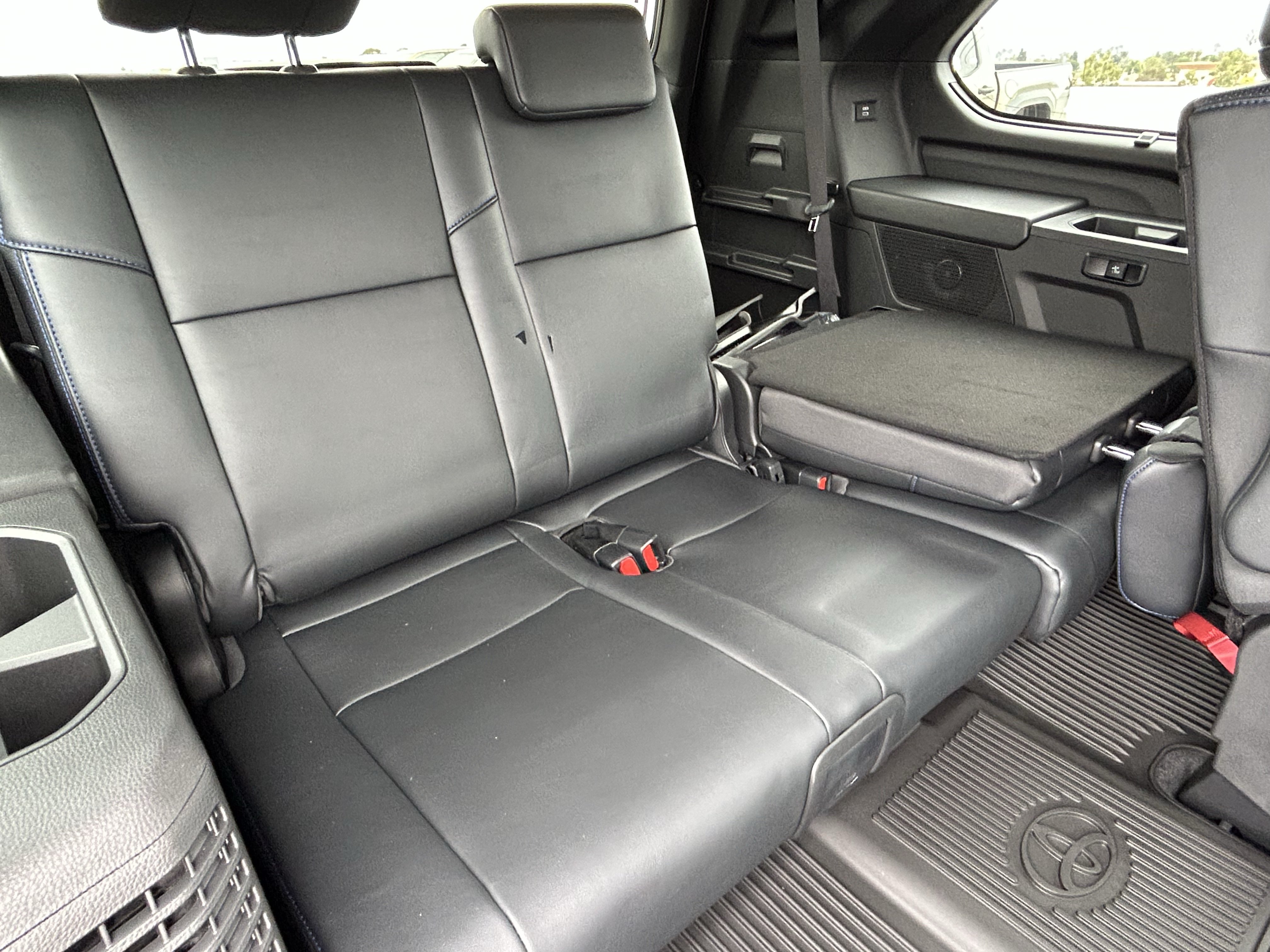 New 2026 Toyota Sequoia Platinum w/ Tow Technology Package AWD/4WD image 13