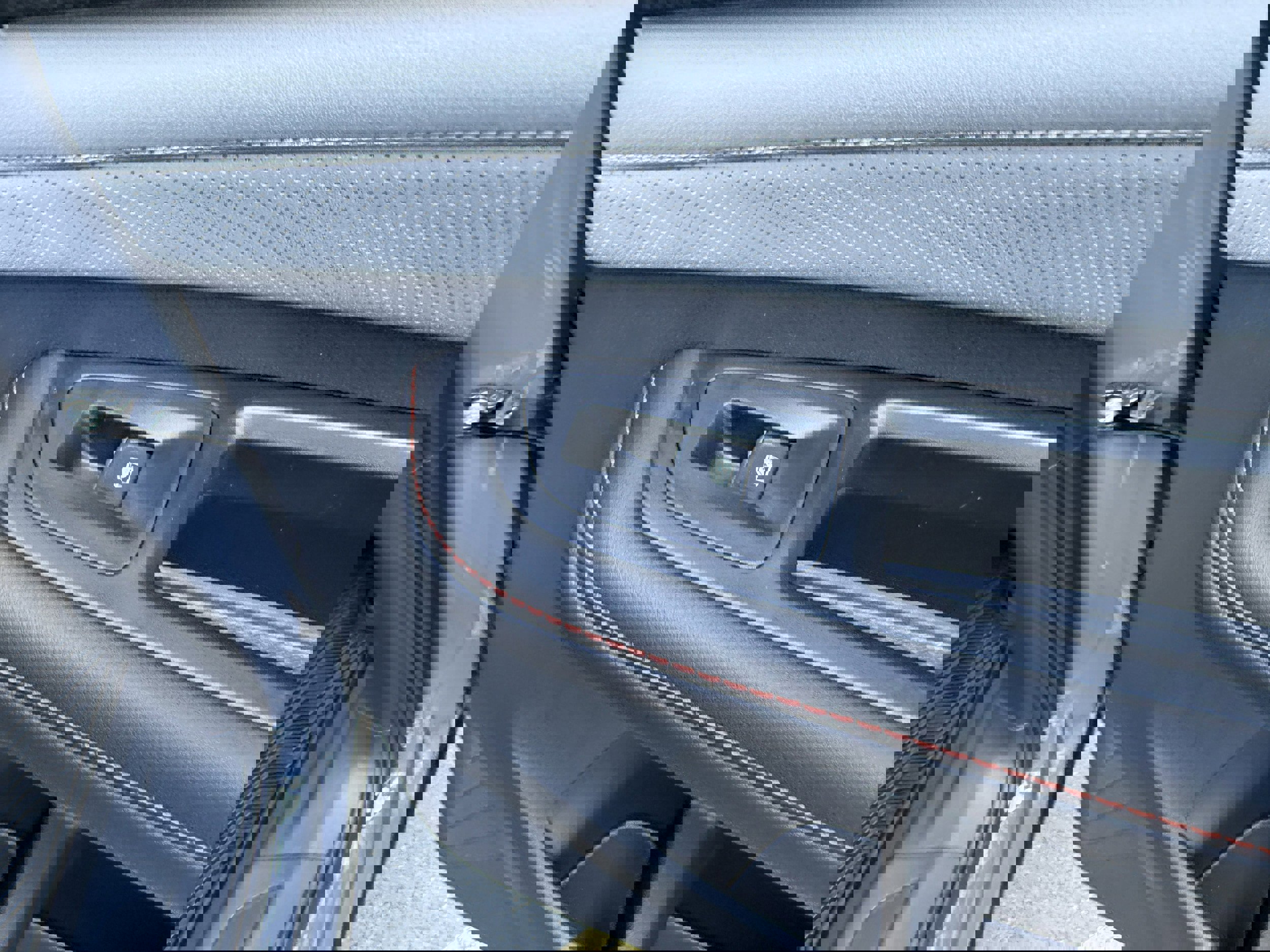 New 2025 Volkswagen Atlas Peak Edition SE image 24