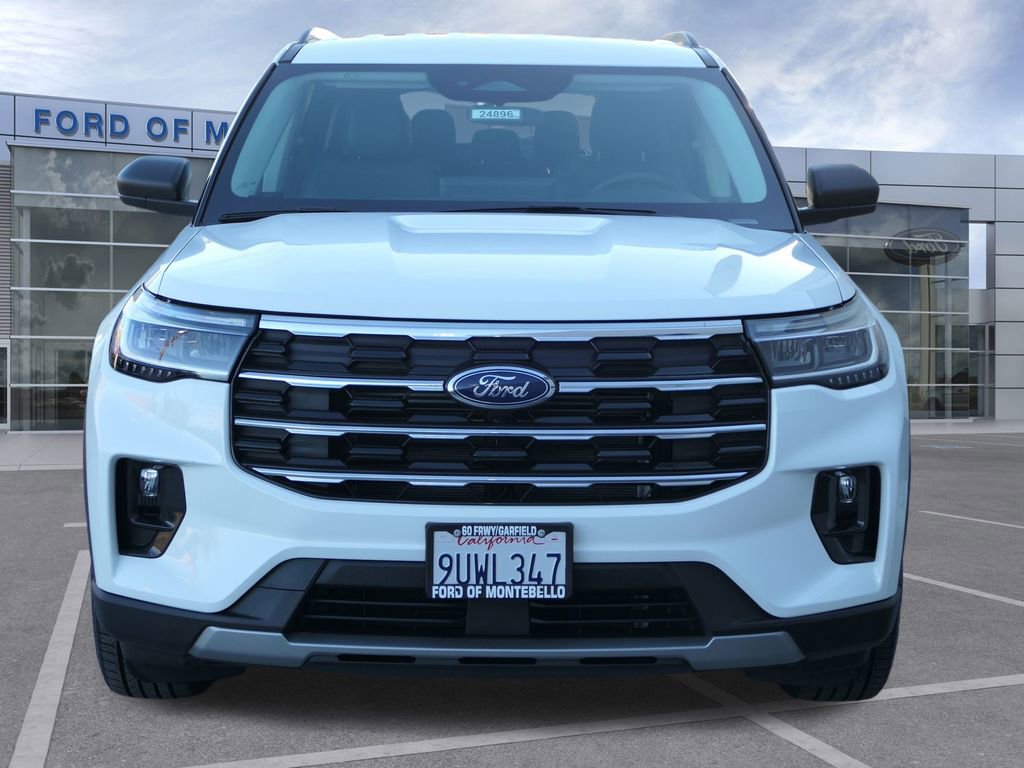 Used 2025 Ford Explorer Active w/ Active Comfort Package image 9