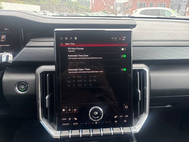 Used 2026 GMC Acadia Elevation w/ Elevation Premium Package AWD/4WD image 15