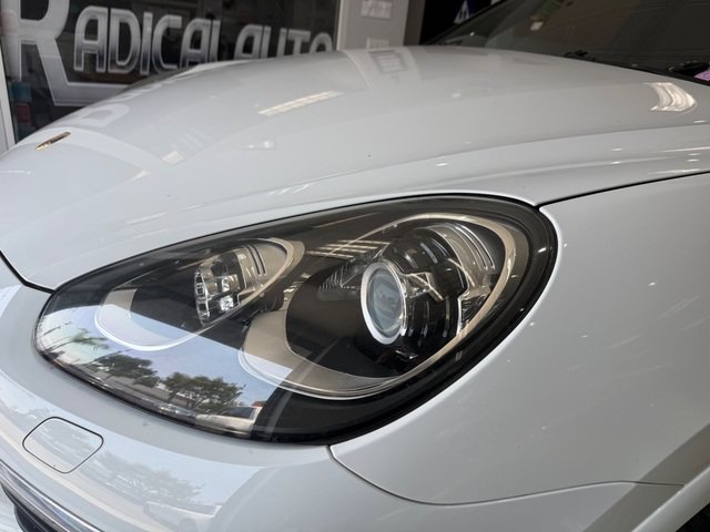 Used 2018 Porsche Cayenne Platinum Edition AWD/4WD image 4